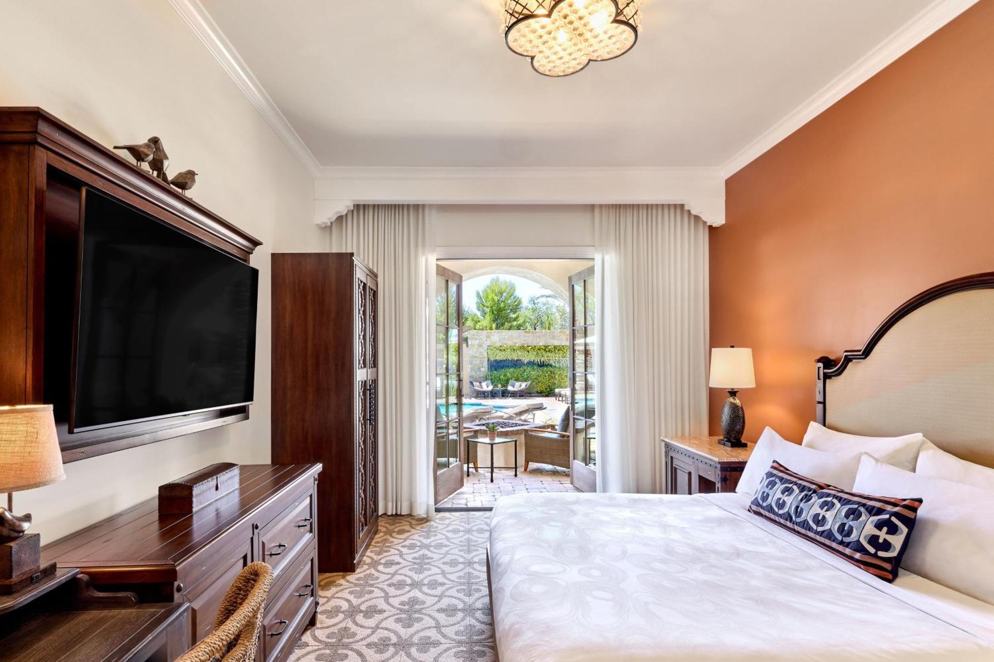 At The Mission San Juan Capistrano, Autograph Collection 4* San Juan Capistrano