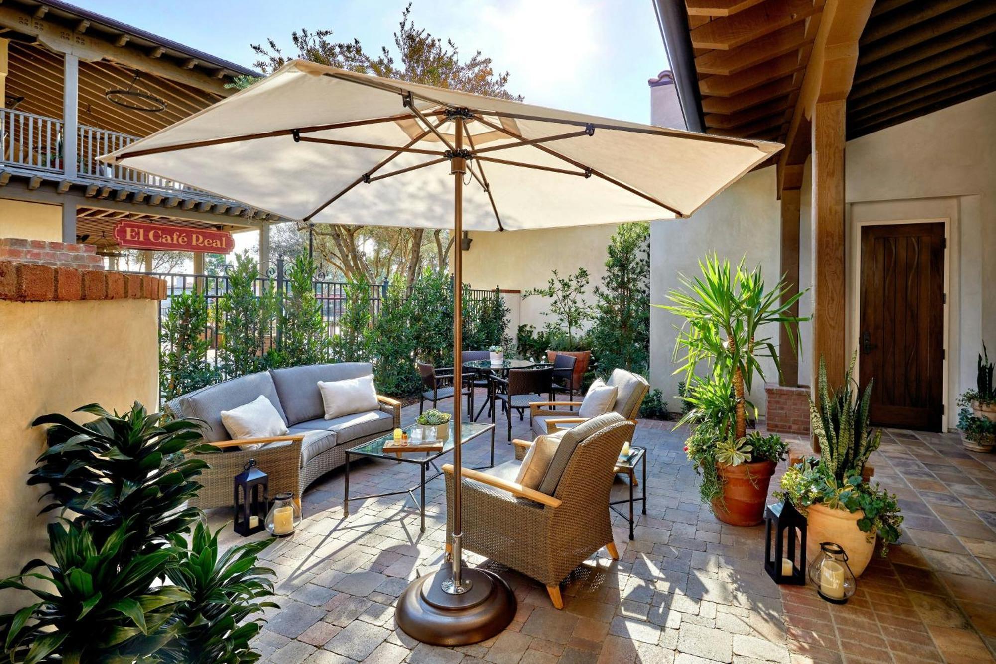 At The Mission San Juan Capistrano, Autograph Collection 4* San Juan Capistrano